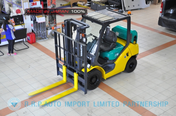ขายรถโฟล์คลิฟท์มือสอง KOMATSU รุ่น FG25LT-15-571613 นำเข้าจากประเทศญี่ปุ่น 100\% ไม่เคยใช้งานในไทย