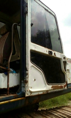 KOBELCO SK200MACK IIIไฟฟ้าตัด เอวแน่น ช่วงล่างเต็มทำงานไม่โหลด KOBELCO SK200MACK IIIไฟฟ้าตัด เอวแน่น ช่วงล่างเต็มทำงานไม่โหลด