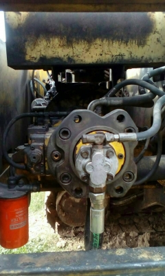 KOBELCO SK200MACK IIIไฟฟ้าตัด เอวแน่น ช่วงล่างเต็มทำงานไม่โหลด KOBELCO SK200MACK IIIไฟฟ้าตัด เอวแน่น ช่วงล่างเต็มทำงานไม่โหลด