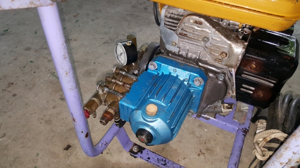 ปั้มแรงดัน  3 สูบ