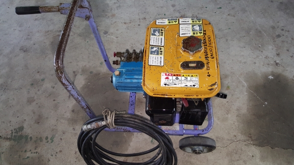 ปั้มแรงดัน  3 สูบ