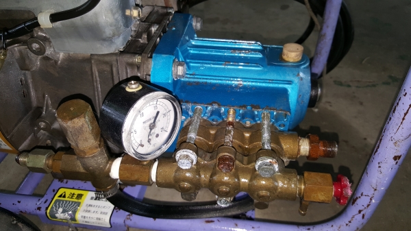 ปั้มแรงดัน  3 สูบ