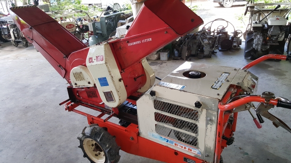 เครื่องสับกิ่งไม้ เดินหน้าถอยหลังได้ รหัสสินค้า E1 - 19 สอบถามไดต่อรองได้ ขายได้ขาย