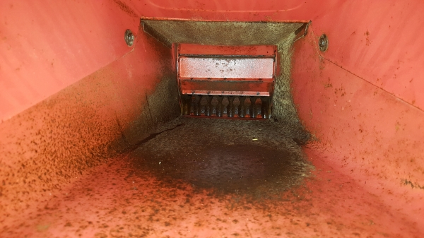 เครื่องสับกิ่งไม้ เดินหน้าถอยหลังได้ รหัสสินค้า E1 - 19 สอบถามไดต่อรองได้ ขายได้ขาย