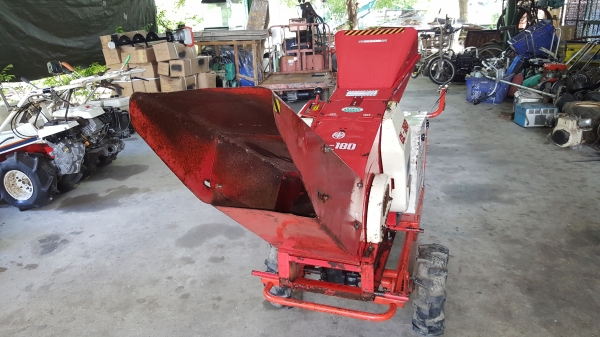 เครื่องสับกิ่งไม้ เดินหน้าถอยหลังได้ รหัสสินค้า E1 - 19 สอบถามไดต่อรองได้ ขายได้ขาย