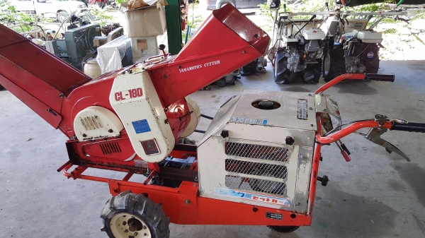 เครื่องสับกิ่งไม้ เดินหน้าถอยหลังได้ รหัสสินค้า E1 - 19 สอบถามไดต่อรองได้ ขายได้ขาย