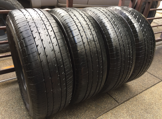 ยาง Firestone 265 65 17 กลางปี15 ดอกเต็ม ไม่มีปะ เนื้อนิ่มๆ ใช้ยาว ราคาไม่แพง