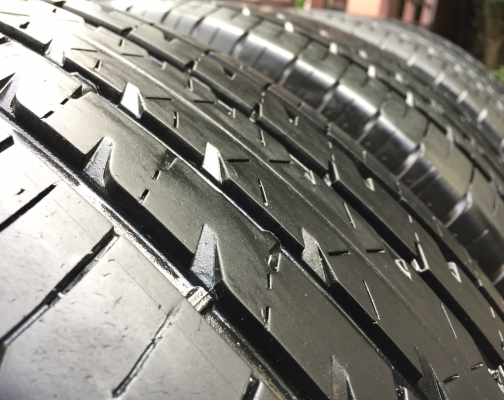 ยาง Firestone 265 65 17 กลางปี15 ดอกเต็ม ไม่มีปะ เนื้อนิ่มๆ ใช้ยาว ราคาไม่แพง