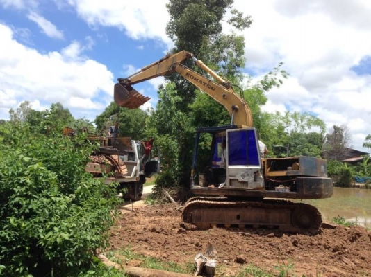 ขายด่วน KOMATSU PC100-3 สภาพพร้อมใช้งาน เครื่องปั้มดีเยี่ยม โซช่วงล่างสวย บูมอามดีไม่มีแผล รถพร้อมทำงานเลยครับ เอกสารสัญญาซื้อขาย สนใจสอบถาม 093-0764943