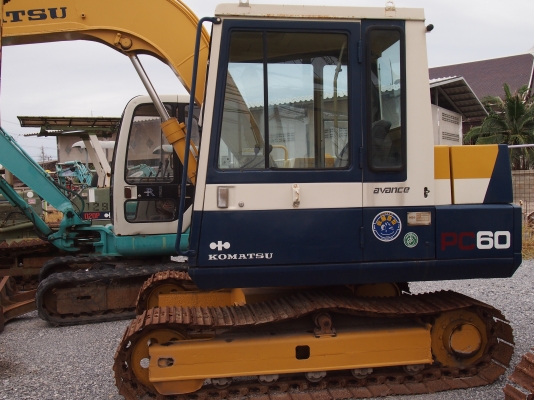 ขาย รถขุด KOMATSU PC60-5 เครื่องดี ระบบไฮดรอลิคไว เหมาะสำหรับมือใหม่ ราคาประหยัด  โทร.098-2564422  Line: @ktbmotor