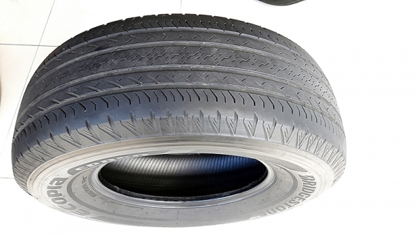 ยาง265/70/16  ปี13 BRIDGESTONE ECOPIA EP850   4 เส้น