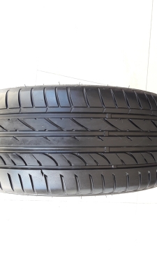 ยาง235/45/18  ปี16 SAILUN ATREZZO ZSR   2 เส้น