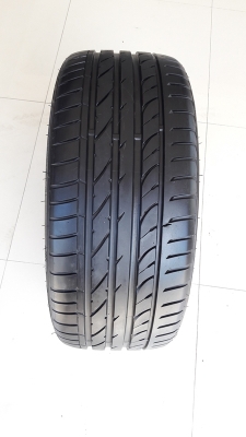 ยาง235/45/18  ปี16 SAILUN ATREZZO ZSR   2 เส้น