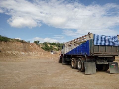 ขายครับ kt725 2เพลาดั้ม เครื่องho7cเกาะโบ เกียร์hoใหญ่ 9รอบ แอร์ จิ๊ฟฟี่ เพาเวอร์ ครบครับ รถวิ่งงานอยู่ ขายครับ kt725 2เพลาดั้ม เครื่องho7cเกาะโบ เกียร์hoใหญ่ 9รอบ แอร์ จิ๊ฟฟี่ เพาเวอร์ ครบครับ รถวิ่งงานอยู่