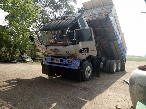 ขายครับ kt725 2เพลาดั้ม เครื่องho7cเกาะโบ เกียร์hoใหญ่ 9รอบ แอร์ จิ๊ฟฟี่ เพาเวอร์ ครบครับ รถวิ่งงานอยู่ ขายครับ kt725 2เพลาดั้ม เครื่องho7cเกาะโบ เกียร์hoใหญ่ 9รอบ แอร์ จิ๊ฟฟี่ เพาเวอร์ ครบครับ รถวิ่งงานอยู่