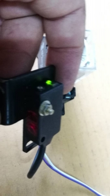 300 บ. ส่งฟรี083-2000058  LINE ID: line832923 โฟโต้เซนเซอร์ (Photoelectric Sensor) ยี่ห้อ SUNX ระยะใกล้แบบสะท้อนกลับตรวจจับแม่มย่ำสั่งงาน 1 เอาท์พุต จากกระจก 0 - 100 mm. ใช้ไฟ 12 -24 V.