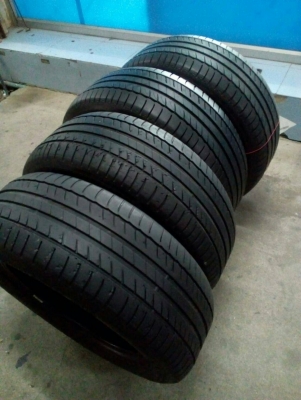 235/55R17  MICHELIN PLIMACY HP สวยๆ ชุด 4 เส้น  tel. 081-427-3941