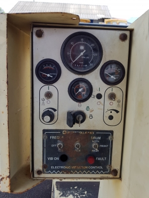 ขายรถบดอัดสั่นสะเทือน Ingersoll Rand DD-110นำเข้าจากประเทศอเมริกา ไม่เคยใช้งานในไทย