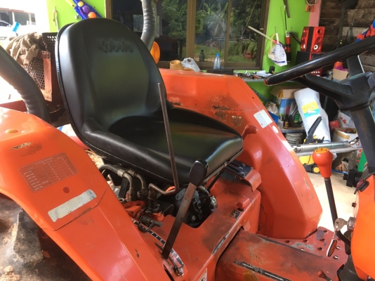 รถไถ 34 แรง ปี 51 รถพร้อมใช้งาน อุปกร 2 ชิ้น  ราคาเบาฯฯ  155000  ดูรถที จ. ศรีสเกษ  สอบถามที . 098 668-3479 dtac 094 283-9369 สิทธิ์ คับ