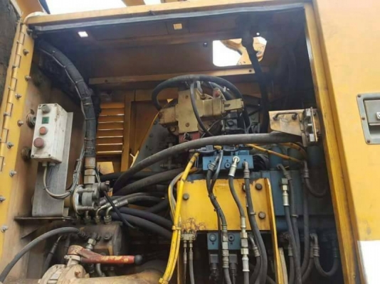 ขาย 1,850,000 บาท เครนแทรคไลร์ LIEBHETR SH 843 HB เครื่องดี ปั้มแรง เอวแน่น ช่วงล่างเต็ม สภาพสวยมาก ขนาด 60 ตัน มี 2 คัน เอกสาร อินวอยทร์ รถอยู่ จ.ชลบุรี 090-772-3710 090-772-3708 ขาย 1,850,000 บาท เครนแทรคไลร์ LIEBHETR SH 843 HB เครื่องดี ปั้มแรง เอวแน่น ช่วงล่างเต็ม สภาพสวยมาก ขนาด 60 ตัน มี 2 คัน เอกสาร อินวอยทร์ รถอยู่ จ.ชลบุรี 090-772-3710 090-772-3708