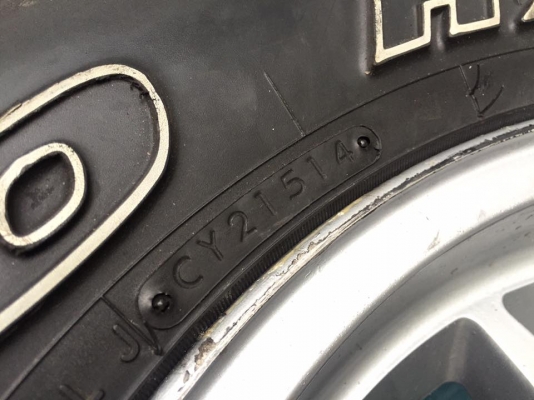 ล้อนอกติดตู้เก่าญี่ปุ่น ยาง Toyo H/T 265/70/16 Made in japan