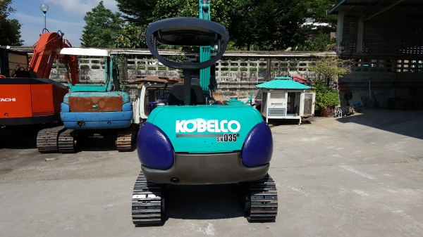 ขาย รถขุด KOBELCO รุ่น SK035 มือสองญี่ปุ่น แทรกเหล็ก สลักบูท เอวแน่น 100\% ปั้มนิ้ว ทำงานไวดี ทุกระบบ ทดสอบได้ มือถือ/LINE ID : 0818753444