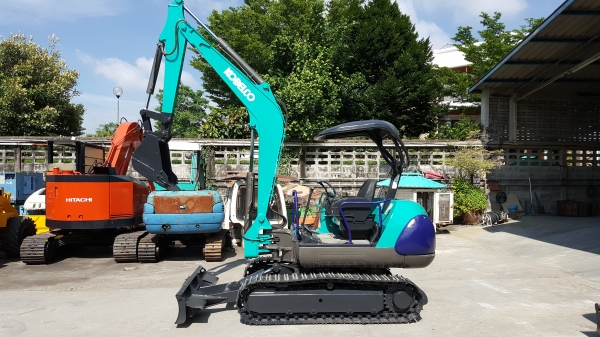 ขาย รถขุด KOBELCO รุ่น SK035 มือสองญี่ปุ่น แทรกเหล็ก สลักบูท เอวแน่น 100\% ปั้มนิ้ว ทำงานไวดี ทุกระบบ ทดสอบได้ มือถือ/LINE ID : 0818753444