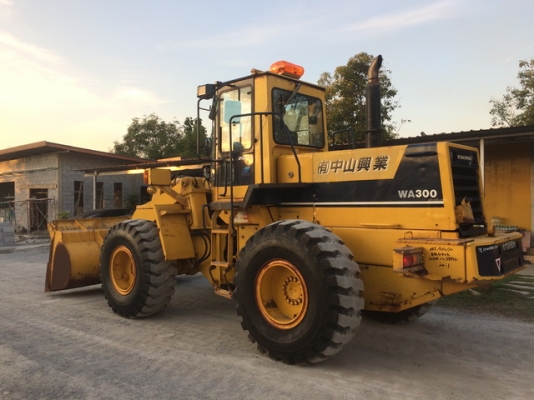 KOMATSU WA300-1 ซีเรียลสูง จากญี่ปุ่นแท้ รถสภาพมาเดิมๆ สวยพร้อมใช้งาน