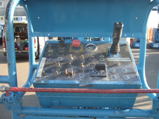 กระเช้าไฟฟ้าบูมพับ GENIE Z30/20N ยกสูง 9 เมตร มือสองญี่ปุ่น