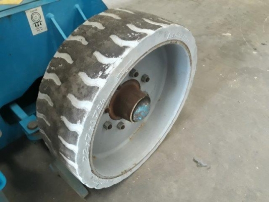 กระเช้าไฟฟ้าบูมพับ GENIE Z30/20N ยกสูง 9 เมตร มือสองญี่ปุ่น