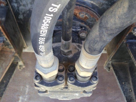 กระเช้าไฟฟ้าบูมพับ GENIE Z30/20N ยกสูง 9 เมตร มือสองญี่ปุ่น