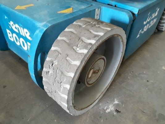 กระเช้าไฟฟ้าบูมพับ GENIE Z30/20N ยกสูง 9 เมตร มือสองญี่ปุ่น