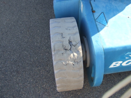 กระเช้าไฟฟ้าบูมพับ GENIE Z30/20N ยกสูง 9 เมตร มือสองญี่ปุ่น