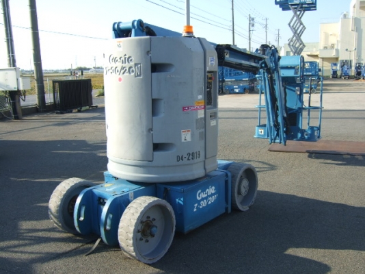 กระเช้าไฟฟ้าบูมพับ GENIE Z30/20N ยกสูง 9 เมตร มือสองญี่ปุ่น