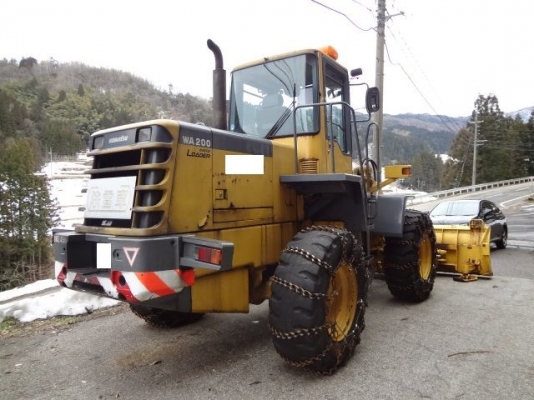 Komatsu WA200-3 รถตักนำเข้าจากญี่ปุ่น โทร. 080-6565422 (หนิง)