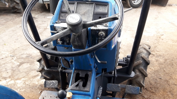 ขาย อิซิกิ TL 21 สองเพลา ระบบต่างๆใช้งานได้ ยางพอใช้ ตามสภาพ