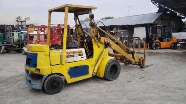 รถตัก KOMATSU SD15-3 จาก280,000 เหลือ 249,000 บาท รหัสสินค้า : 81004662 www.nihonmono.com