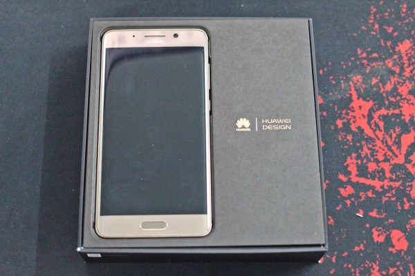 ขาย Huawei mate9pro เครื่อง4เดือนใหม่มาก 20,000บ.(งดต่อ)