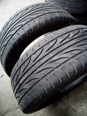 205/45R17 DEESTONE CARERAS R702 ปี14  มี 2 เส้น tel.081-427-3941