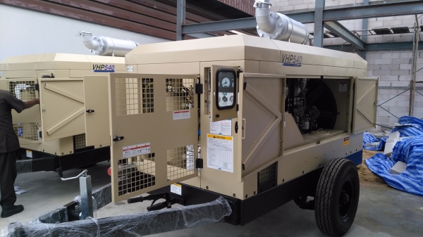 ขายเครื่องอัดลมมือ1 DOOSAN 540 CFM ( INGERSOLLAND ) ขายเครื่องอัดลมมือ1 DOOSAN 540 CFM ( INGERSOLLAND )