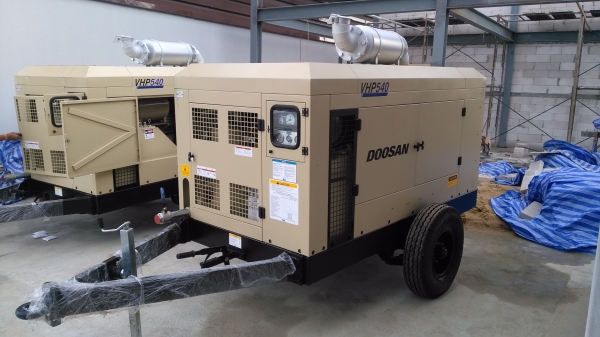 ขายเครื่องอัดลมมือ1 DOOSAN 540 CFM ( INGERSOLLAND ) ขายเครื่องอัดลมมือ1 DOOSAN 540 CFM ( INGERSOLLAND )