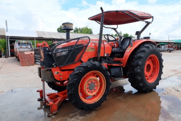 รถไถมือสอง  M7040 สวยๆใหม่ ดาวน์เพียง 130,000 บาทเท่านั้น โทรเลย 089-0111624