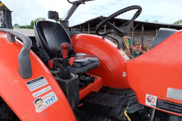 รถไถมือสอง  M7040 สวยๆใหม่ ดาวน์เพียง 130,000 บาทเท่านั้น โทรเลย 089-0111624