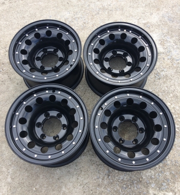 ขายล้อ BOSS RUNNER 4WD 15x8.5 ET - 27 สวยๆ ขายล้อ BOSS RUNNER 4WD 15x8.5 ET - 27 สวยๆ