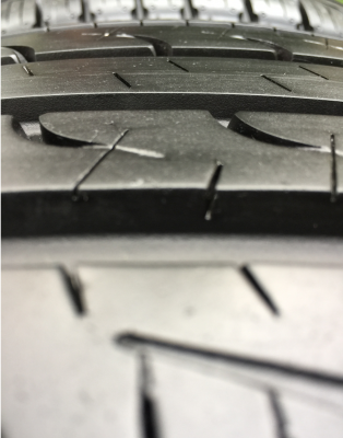 ยาง Goodyear 265 65 17 ปี16 ดอกเต็ม ไม่มีปะ เนื้อนิ่มๆ ใช้ยาว ราคาไม่แพง