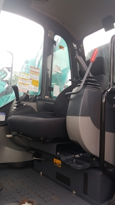 ขายจ้า KOBELCO SK135SR-2 YY06 รถเก่าญี่ปุ่นแท้ๆ ใบแทร็ค70 ปลายพิเศษ  ใช้งานน้อย 3,xxx  รถสวย พร้อมใช้งาน