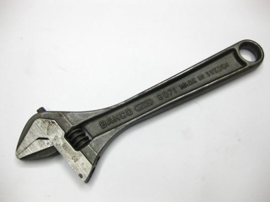 ประแจเลื่อน 8 นิ้ว Bahco maed in sweden