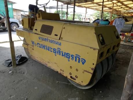 รถบดล้อยาง