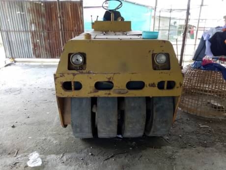 รถบดล้อยาง