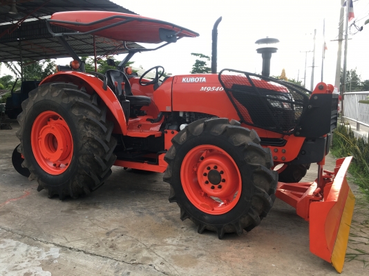 M9540 รถสวยปรับสภาพเรียบร้อย อุปกรณ์2ชิ้น